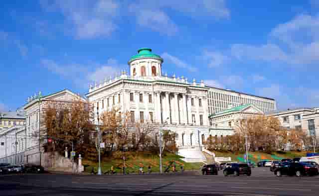 学生时尚搭配技巧1.7米(秋装女装时尚搭配技巧)